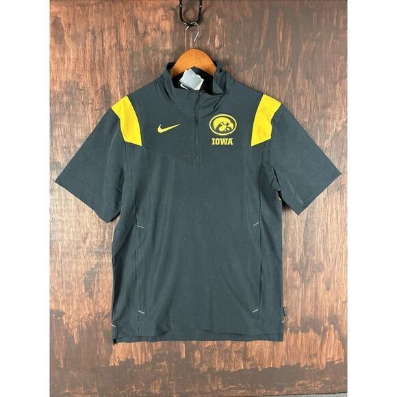 Nike Iowa Hawkeyes Football On Field  Pullover Short Sleeve Shirt Men S NCAA NEW - Picture 1 of 12